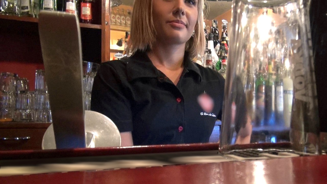 I had to put my cock in this barmaid